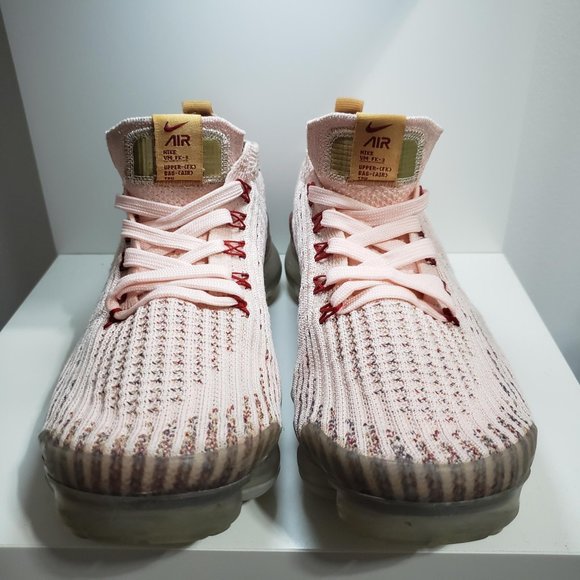 Womens Nike Air Vapormax Flyknit 3 Sneakers in Pink - Picture 5 of 8